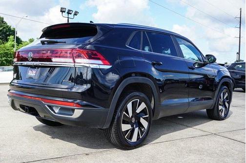 2024 Volkswagen Atlas Cross Sport 2.0T SE w/Technology 4MOTION