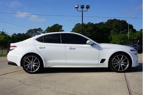 2022 Genesis G70 2.0T