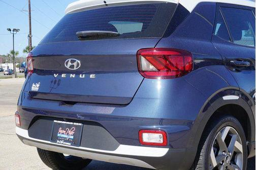2025 Hyundai VENUE Limited