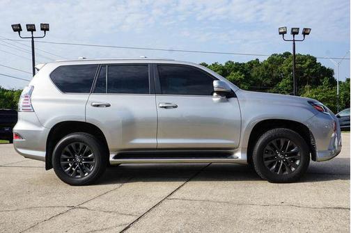 Atomic Silver 2023 Lexus GX 460 Premium
