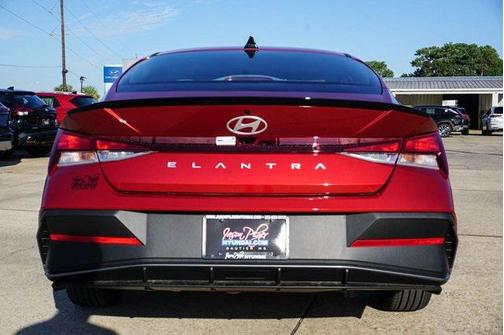 2025 Hyundai ELANTRA Sport