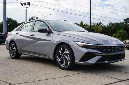 2025 Hyundai ELANTRA Sport