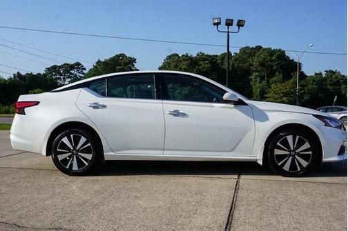 2022 Nissan Altima 2.5 SL