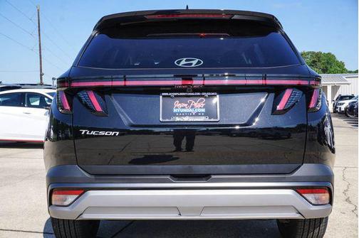 Phantom Black 2026 Hyundai TUCSON SEL Premium