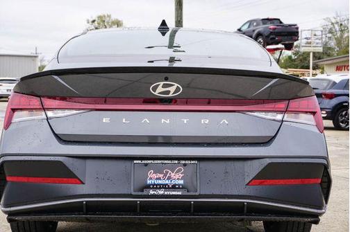 Ecotronic Gray 2026 Hyundai ELANTRA Sport