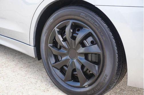 Ice Silver Metallic 2019 Subaru Legacy Base