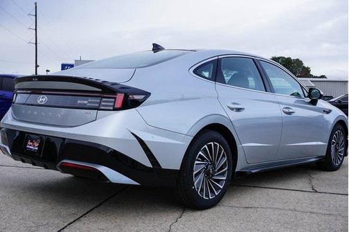 2026 Hyundai SONATA Hybrid SE