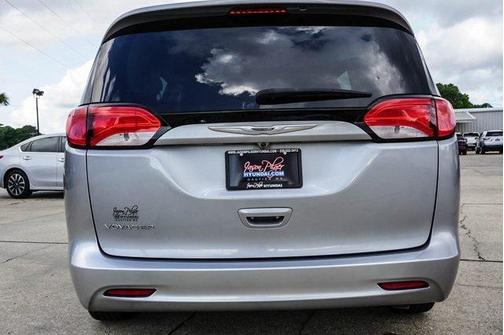 2021 Chrysler Voyager LXI