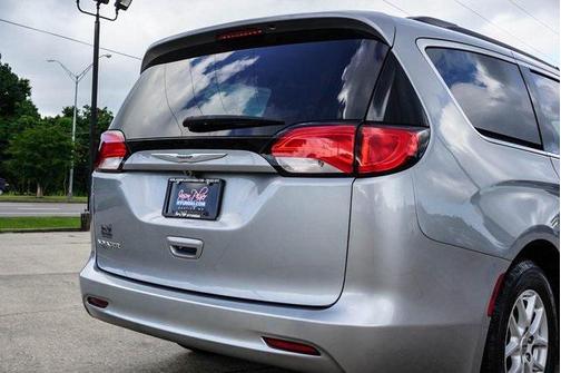 2021 Chrysler Voyager LXI