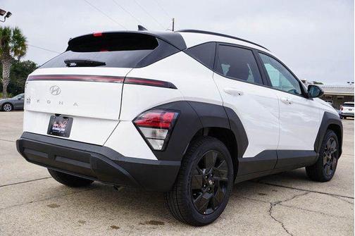 Atlas White 2026 Hyundai KONA SEL Sport