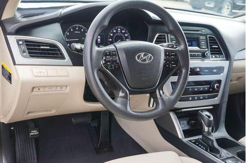 Venetian Red Metallic 2015 Hyundai SONATA SE