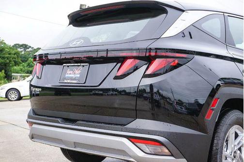 Phantom Black 2026 Hyundai TUCSON SE