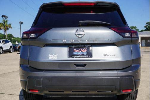 Gun Metallic 2024 Nissan Rogue SV