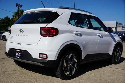 2024 Hyundai VENUE SEL