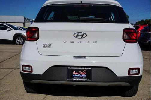 2024 Hyundai VENUE SEL