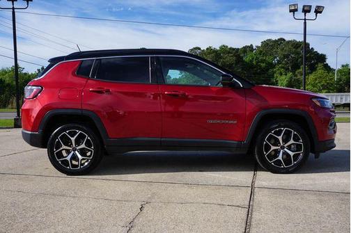 Red Hot Pearlcoat 2025 Jeep Compass Limited