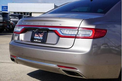 2019 Lincoln Continental Select