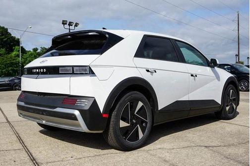 2025 Hyundai IONIQ 5 SE
