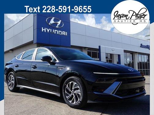 2026 Hyundai SONATA Hybrid Base