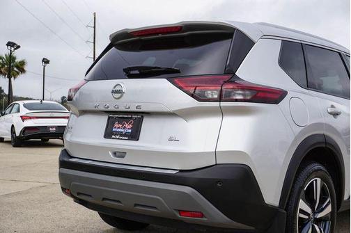 2021 Nissan Rogue SL