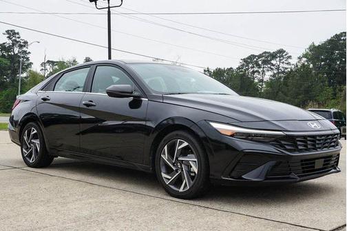 2024 Hyundai ELANTRA Limited