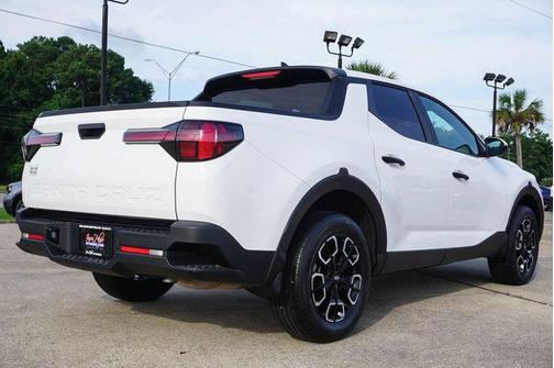 Atlas White 2024 Hyundai SANTA CRUZ SEL