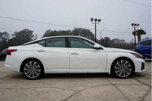 2023 Nissan Altima 2.5 SL