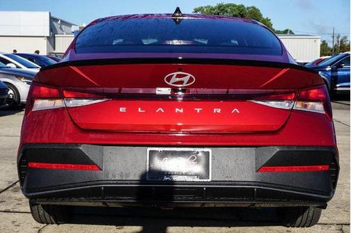2025 Hyundai ELANTRA Sport
