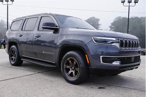 2023 Jeep Wagoneer Base