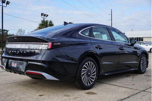 2026 Hyundai SONATA Hybrid Limited