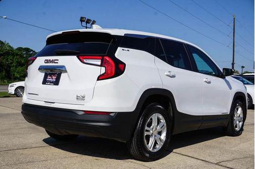 Summit White 2024 GMC Terrain SLE