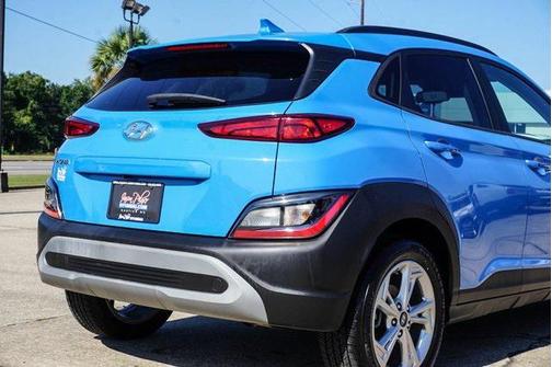 2022 Hyundai KONA SEL