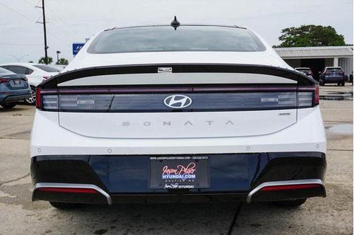 2025 Hyundai SONATA Hybrid Limited