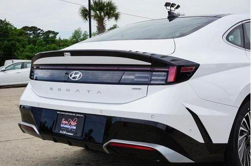 2025 Hyundai SONATA Hybrid Limited