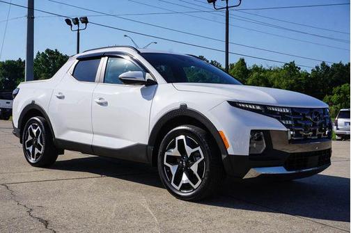Atlas White 2024 Hyundai SANTA CRUZ Limited