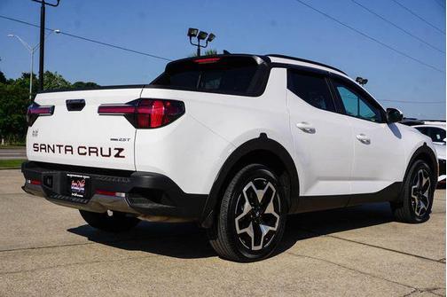 Atlas White 2024 Hyundai SANTA CRUZ Limited