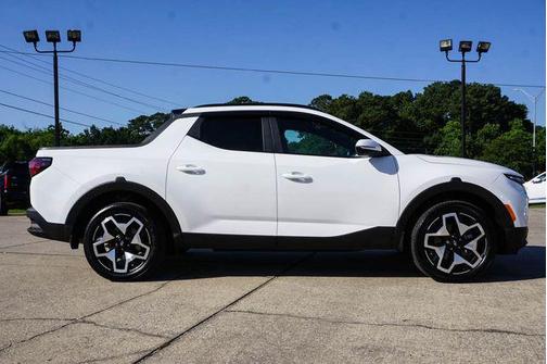 Atlas White 2024 Hyundai SANTA CRUZ Limited