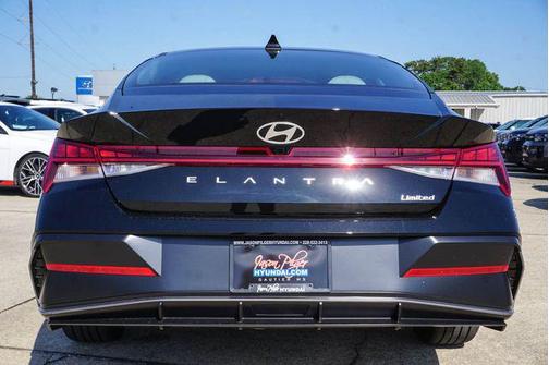 Abyss Black 2026 Hyundai ELANTRA Limited