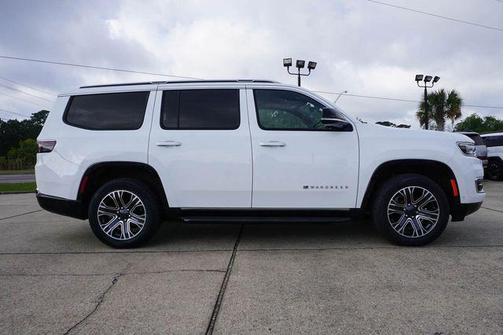 Bright White Clearcoat 2024 Jeep Wagoneer Series II