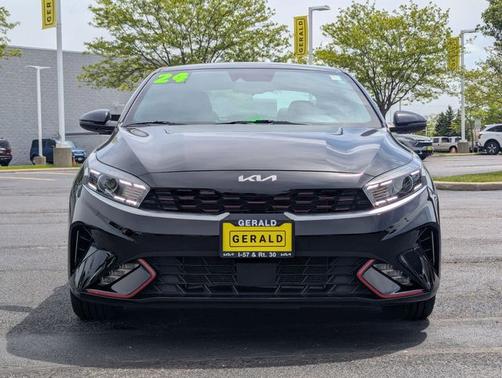 Aurora Black 2024 Kia Forte GT-Line