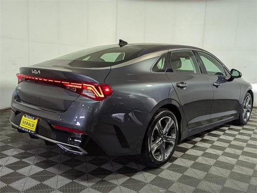 2022 Kia K5 EX