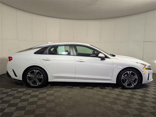 2022 Kia K5 LXS