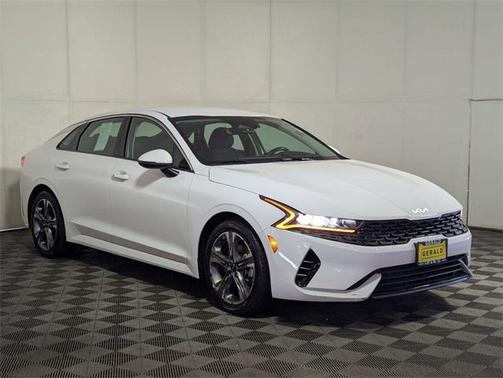 2022 Kia K5 LXS