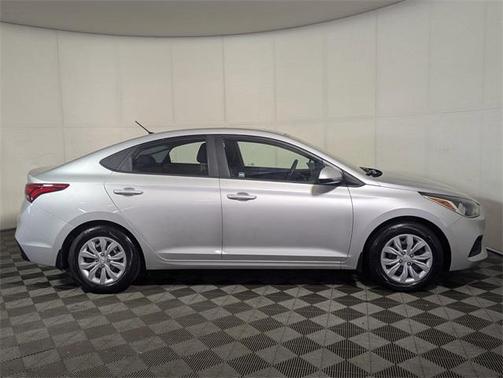 2020 Hyundai Accent SE