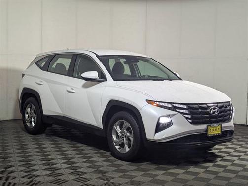 2022 Hyundai TUCSON SE