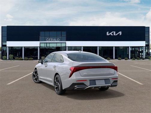 2025 Kia K5 GT-Line
