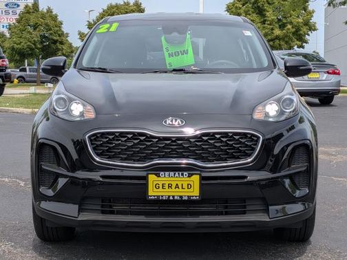 Black Cherry 2021 Kia Sportage LX