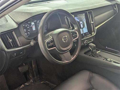 2018 Volvo V90 Cross Country T5