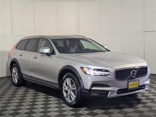 2018 Volvo V90 Cross Country T5