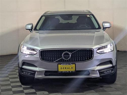 2018 Volvo V90 Cross Country T5